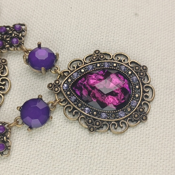 Dazzling Multifacted Victorian Style Purple Jeweled Bib Statement Necklace - Picture 2 of 11